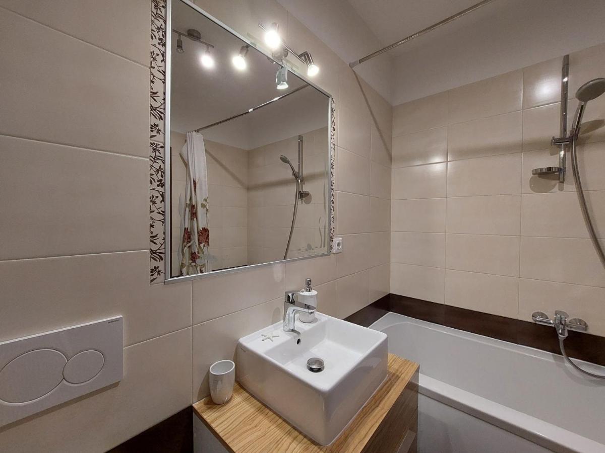 Apartment Davor Malinska Bagian luar foto